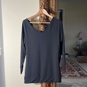 Merrell Women’s Long Sleeve Pullover Vneck open Back Tie Yoga Shirt Size Small